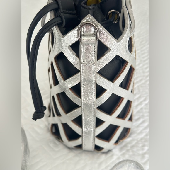 Jeanne Lottie vegan crossbody bag - Picture 2 of 11